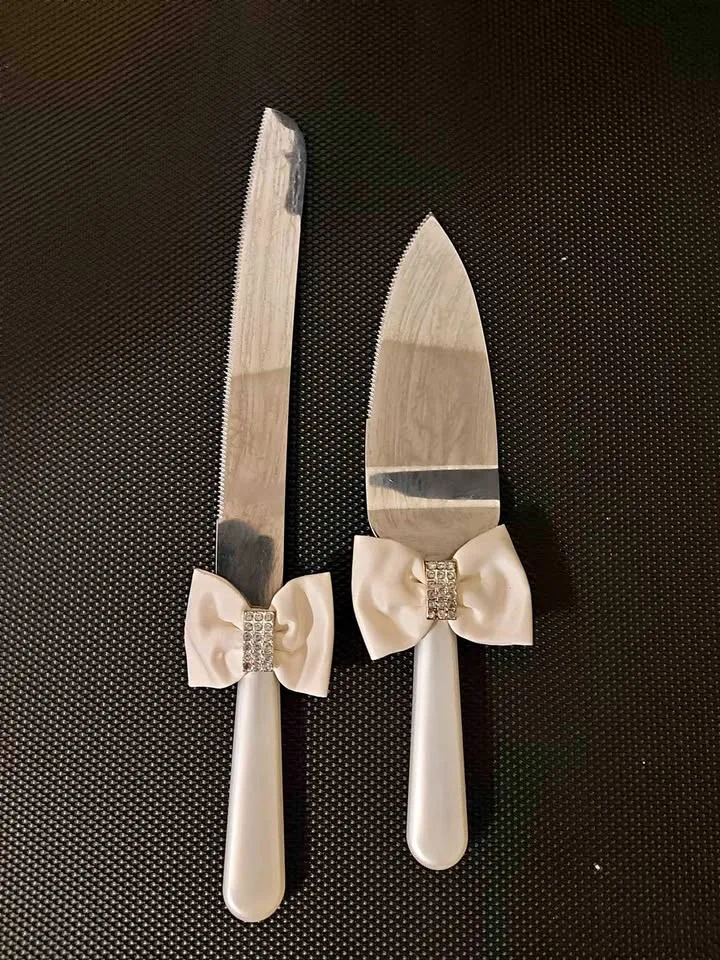 Wedding knife set