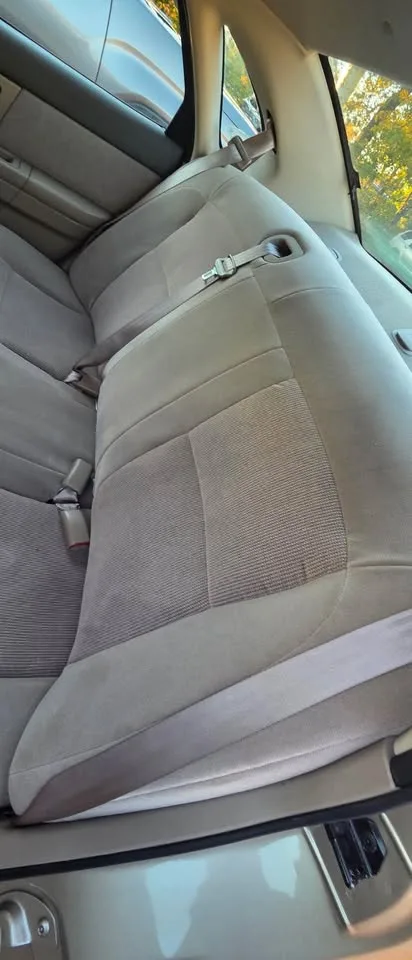 2001 Ford Taurus · SE Sedan 4D image indicator(5)