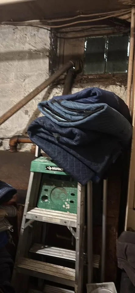 Moving blankets image indicator(2)