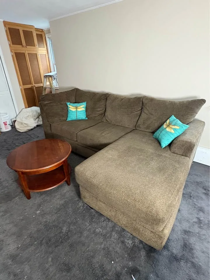 Light Brown 2-Piece Sectional Couch image indicator(5)