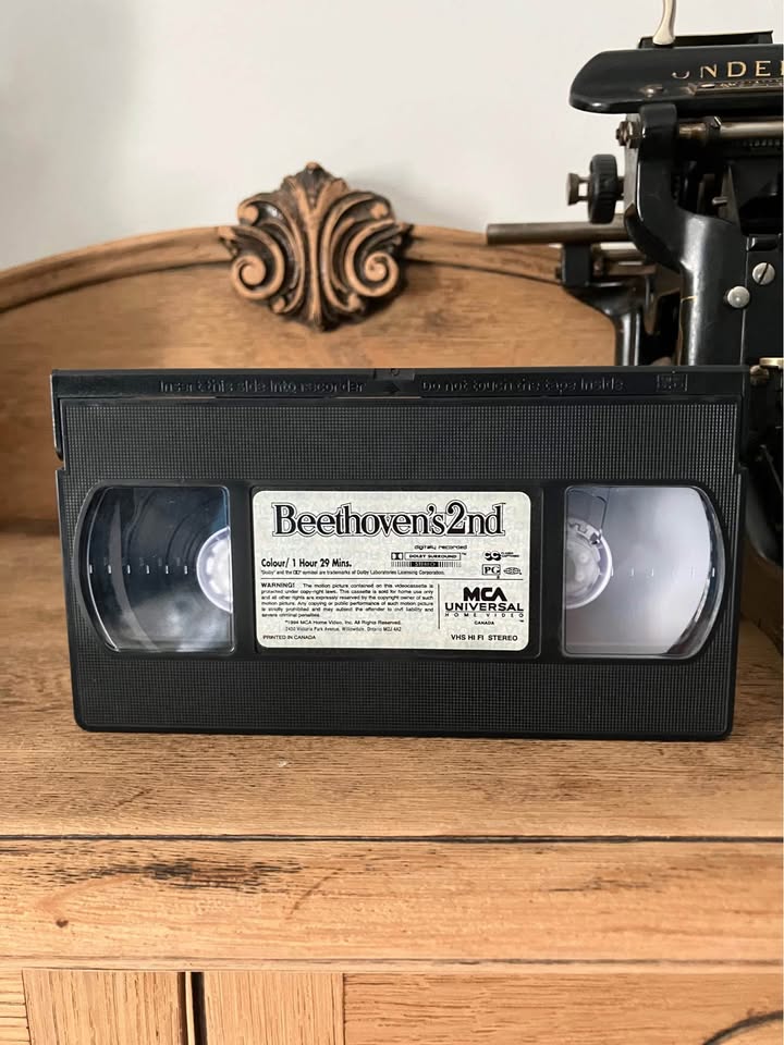 Beethoven's 2nd VHS 1994 - photo 3