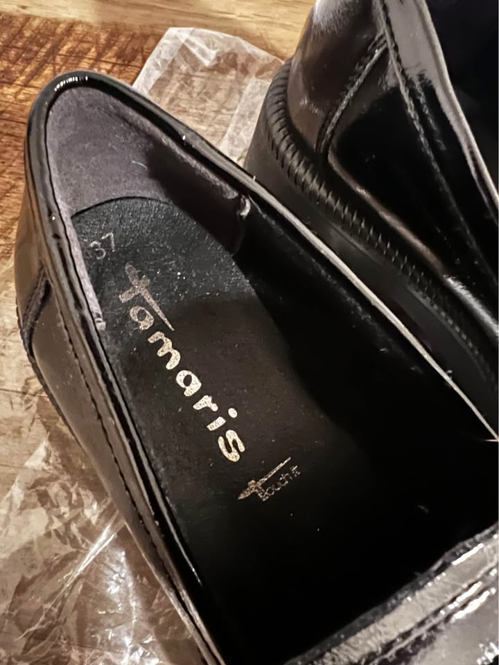 Black Oxford type Tamaris shoes - photo 5