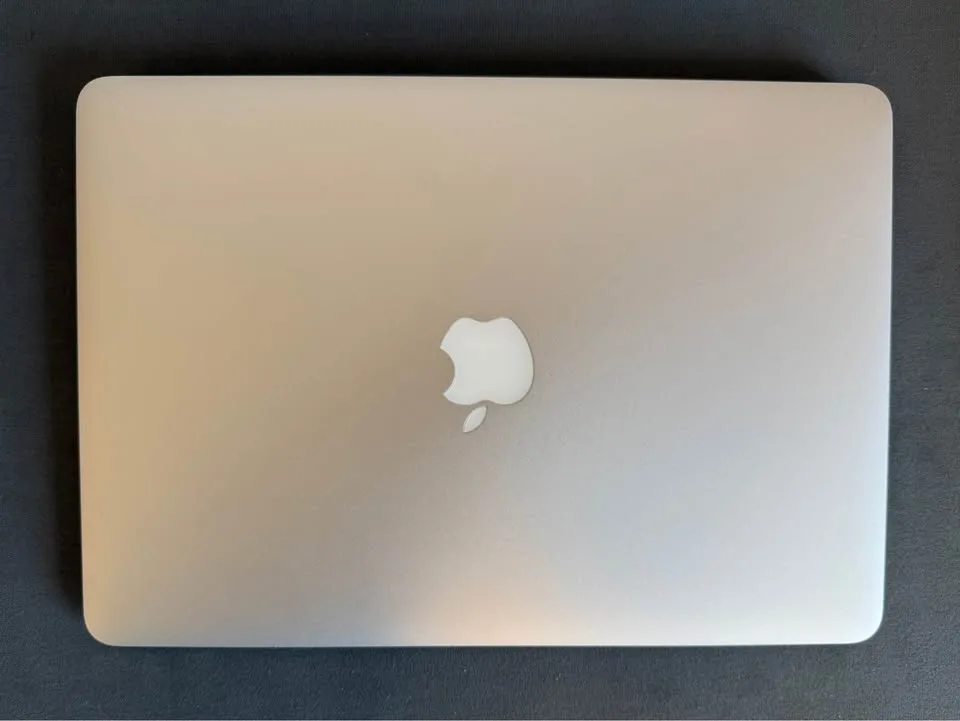 Apple MacBook Air 13" (2015) i5/8GB/128GB - Good image indicator(4)