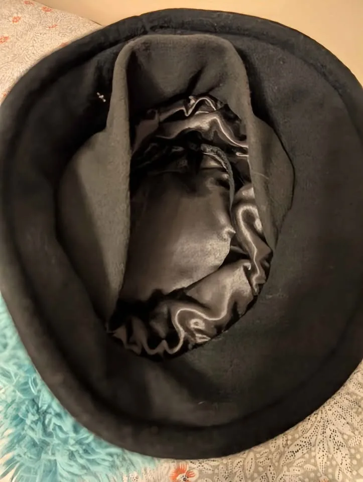 Women's New Retro Fleece Artisan Hat with Foliage Velvet Band image indicator(5)