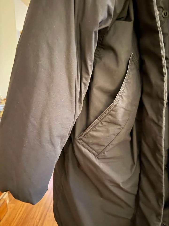 Uniqlo Black Oversize Puffer Coat knee length Parka - photo 4