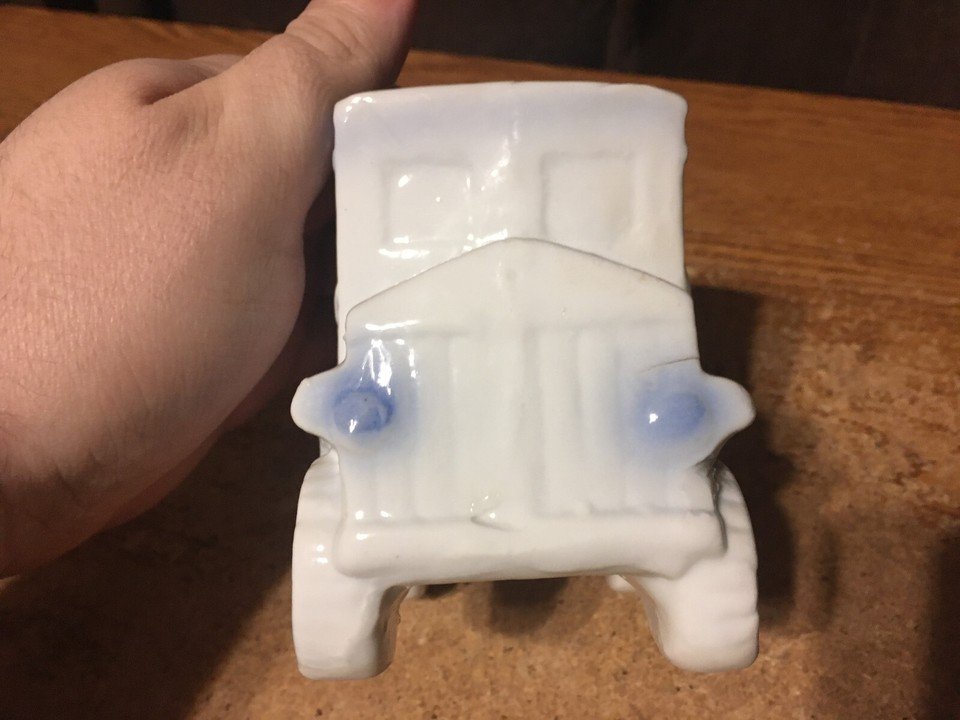 VINTAGE PLANTER PASTEL CAR PLANTER WHITE BLUE - photo 2