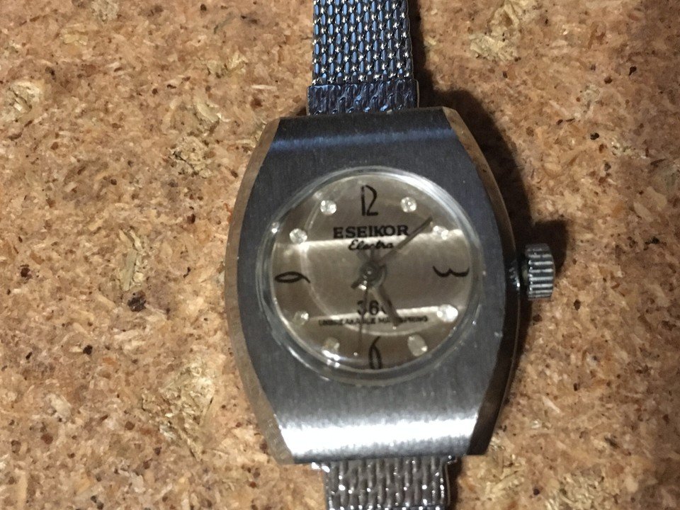 VINTAGE BRODEX ELECTRA 360 SILVER MESH BAND WOMEN'S WATCH - photo 2