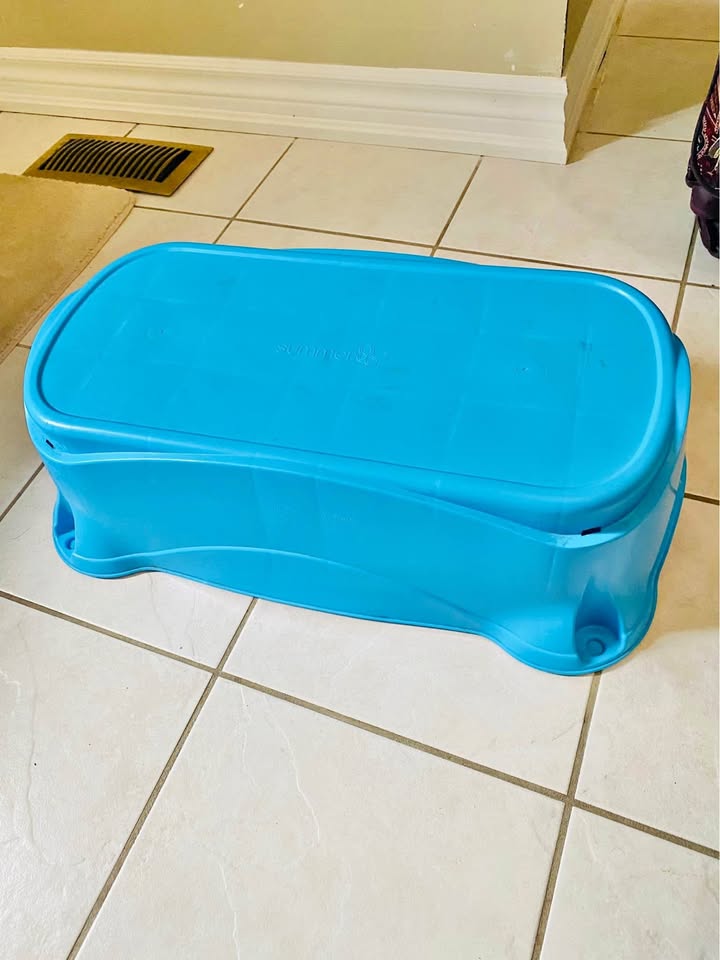Step stool like new