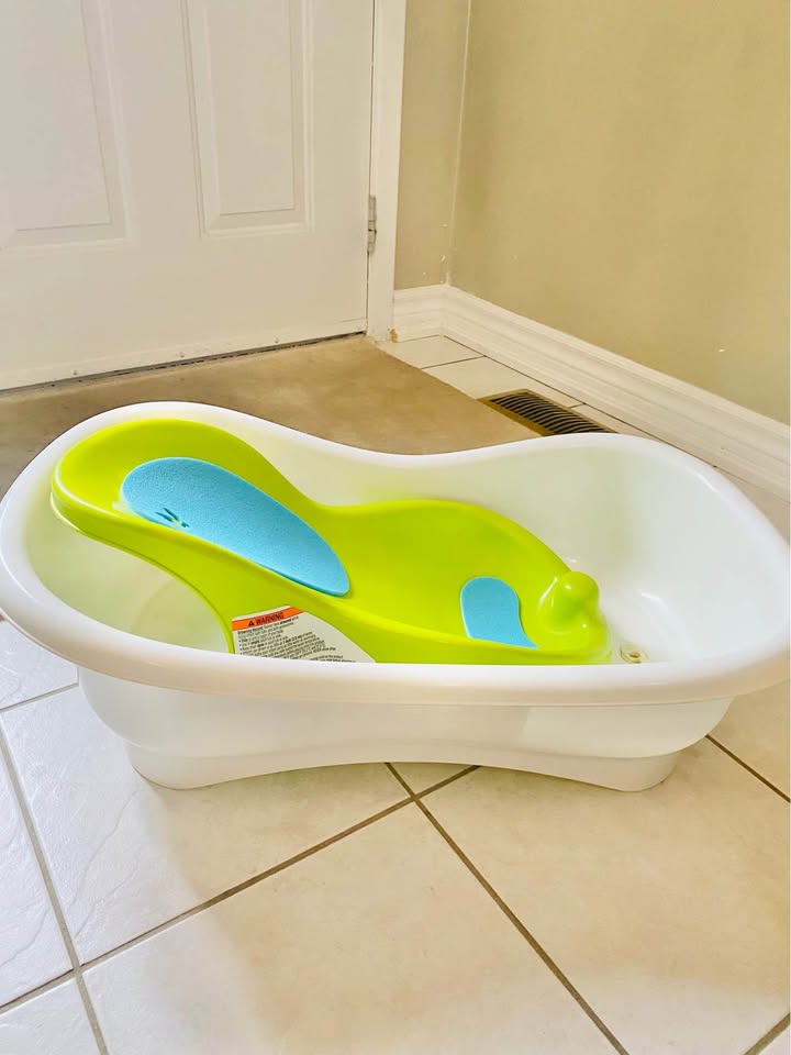 Baby bath tub like new - photo 2