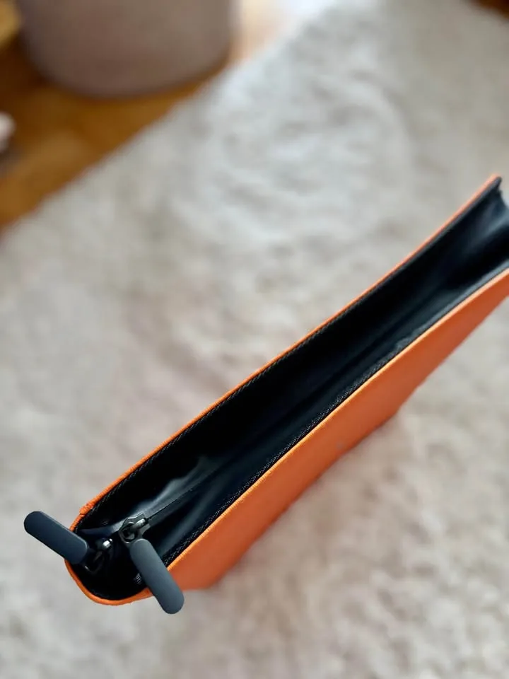 Orange Toploader Zippered Trading Card Binder - 252 slots image indicator(2)