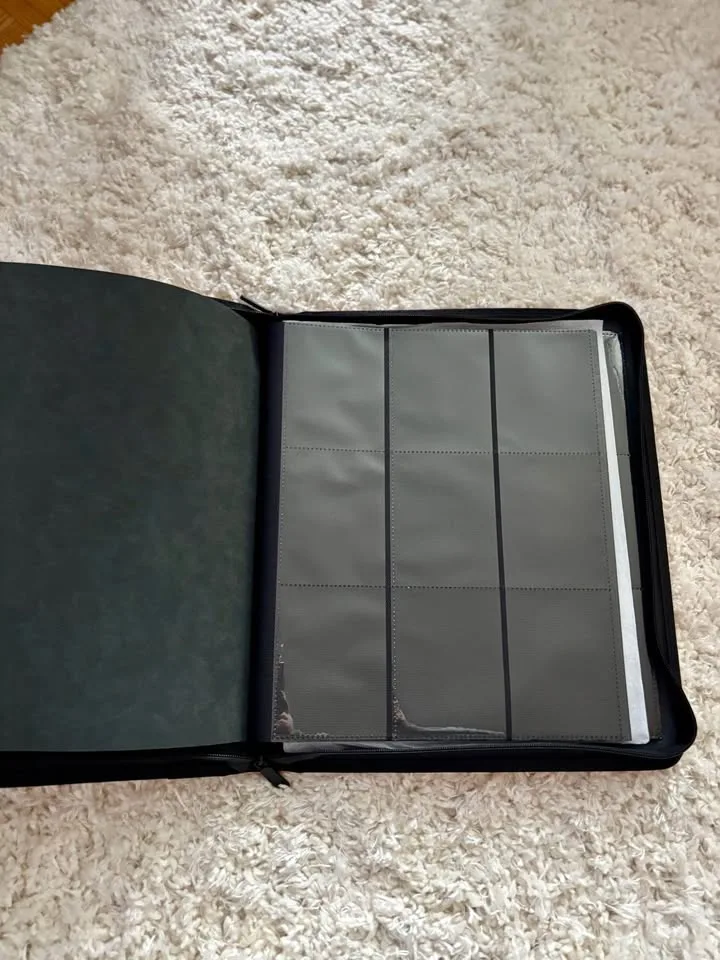 Orange Toploader Zippered Trading Card Binder - 252 slots image indicator(3)