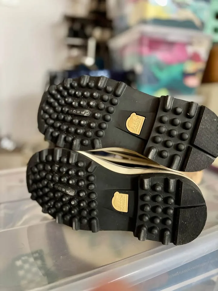 Sorel Women’s Winter & Snow Caribou Boots - Size 9 - Colour Buff image indicator(5)