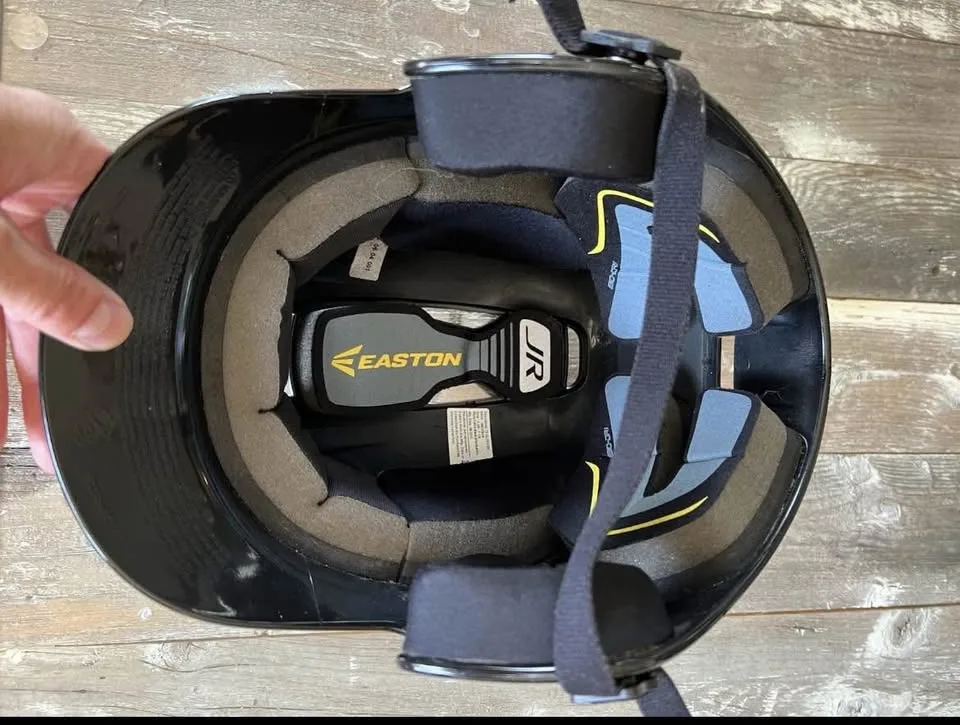 Easton Baseball Z5 Batter Helmet JR image indicator(5)