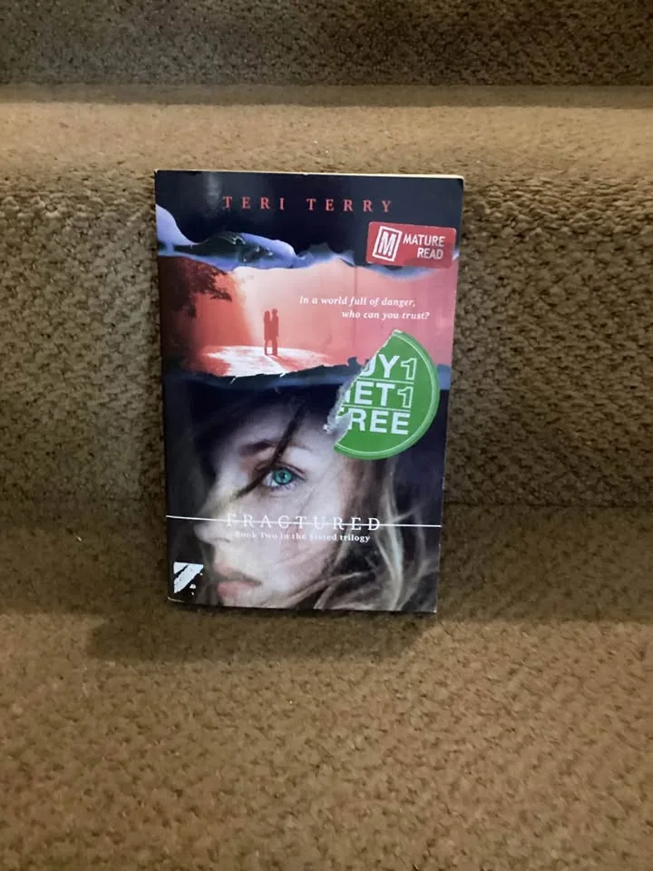 Adult Chapter Books image indicator(3)