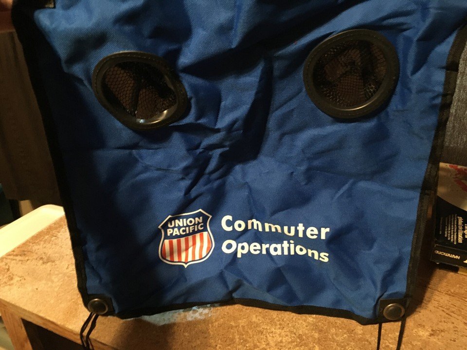 UNION PACIFIC Fold-Up Table with 2 Drink Holders - photo 2