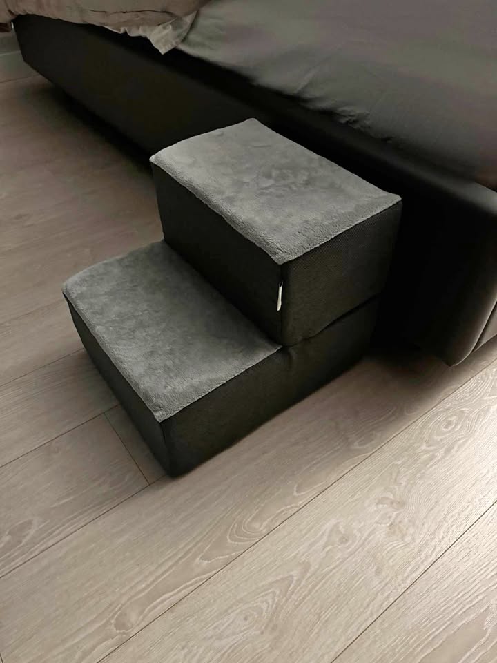 Pet stairs