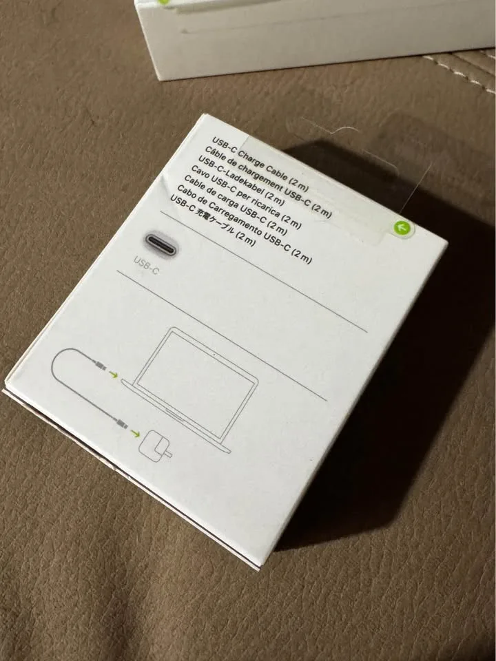 Brand New Apple USB-C cable (2m) image indicator(2)