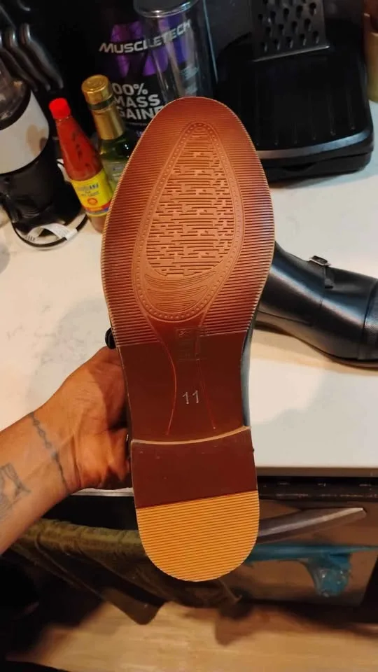 Parazo dress shoes business image indicator(2)