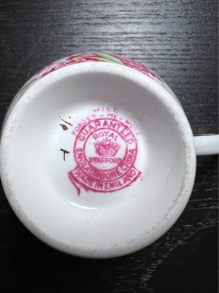 Royal Stafford "Wild Forget-me-nots" teacup and saucer set - photo 4