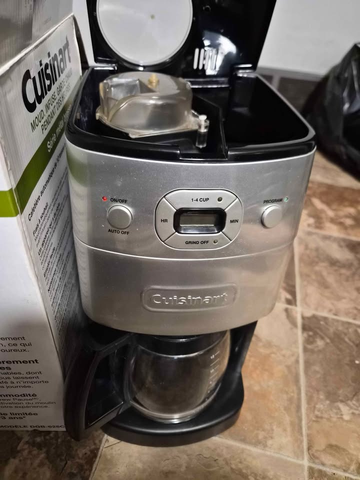Coffee machine with grinder - photo 4