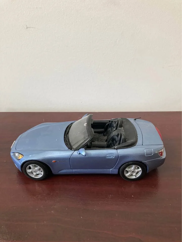 Honda S2000 Diecast Model Car – 1:18 Maisto - Blue image indicator(2)