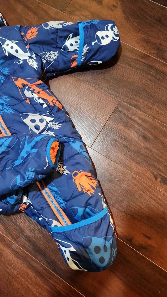 Hatley 6-12 months infant snowsuit image indicator(4)