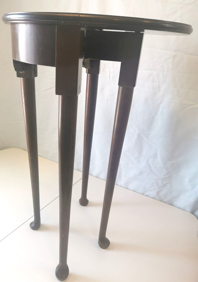 Vintage Folding Tea Table Good Condition Unique - photo 3