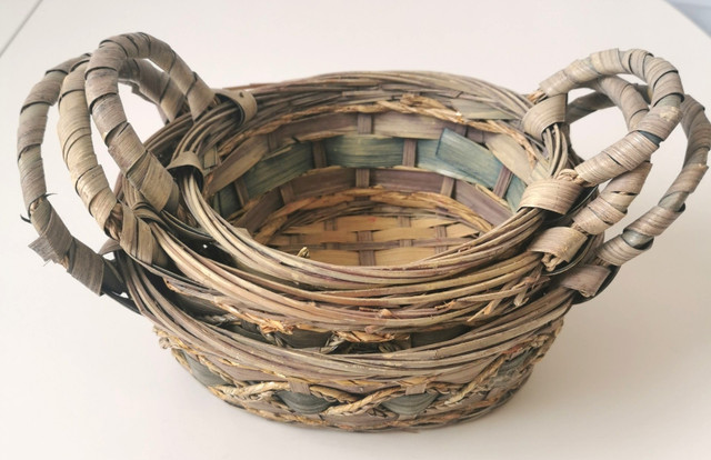 Vintage Set of Three Collapsable Display Baskets - photo 3