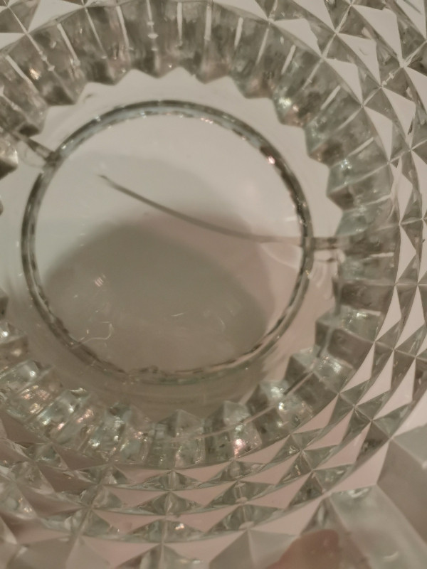 Vintage Heavy Crystal Vase Diamond Pattern Rare - photo 5