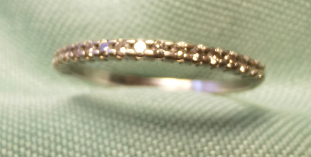Peoples 10kt White Gold Diamond Ring Size 7 Dainty Shimmering - photo 4