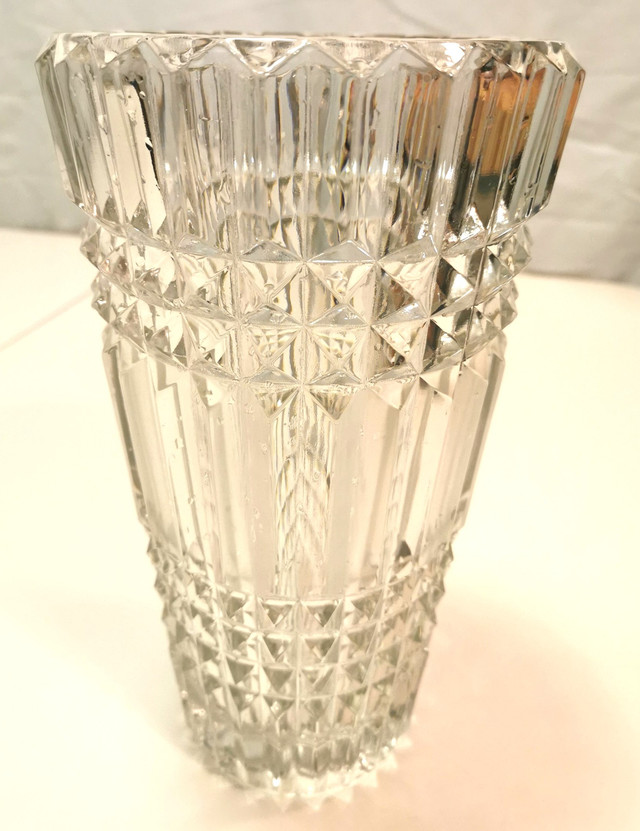Vase Ribbed & Diamond Cut Pattern Vintage Pressed Glass Art Deco - photo 2