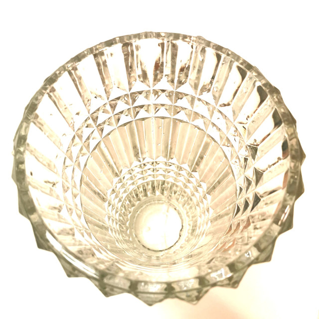 Vase Ribbed & Diamond Cut Pattern Vintage Pressed Glass Art Deco - photo 3