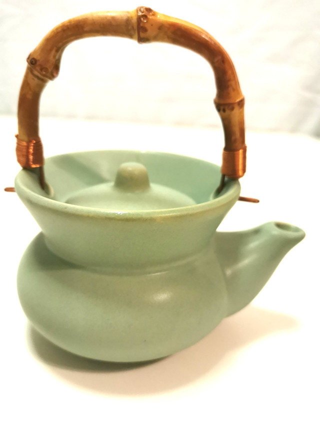 Chino Celadon Mint Green Teapot