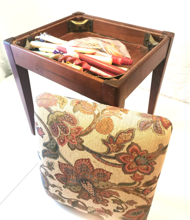 1950s Sewing Machine Stool with Storage Compartment - photo 5