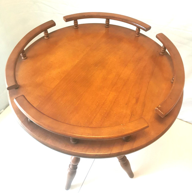 Vintage Wooden 3-Leg Pedestal Side Table - photo 2