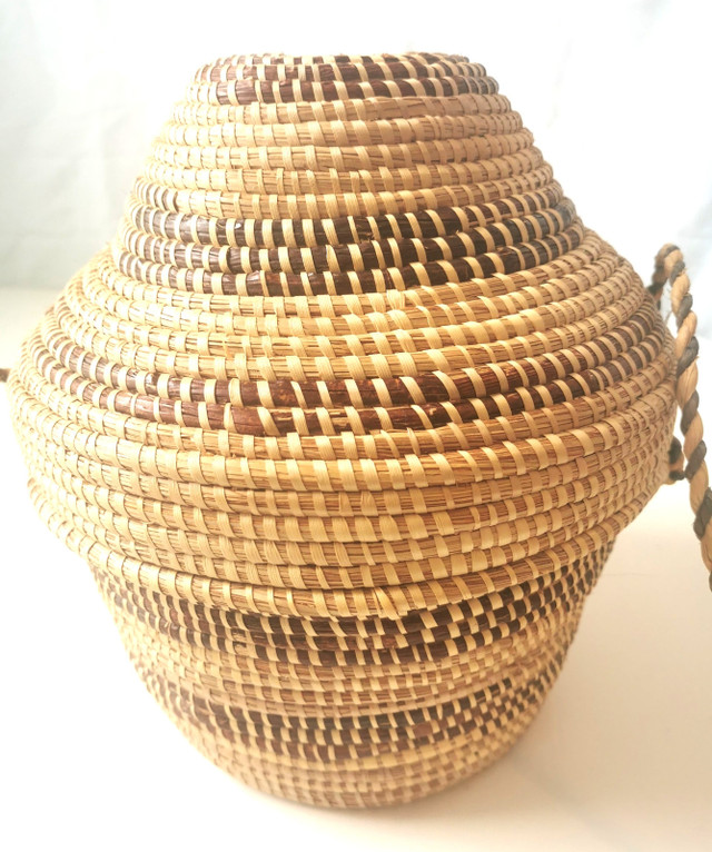 Vintage Botswana Woven Basket with Lid & Strap - photo 3