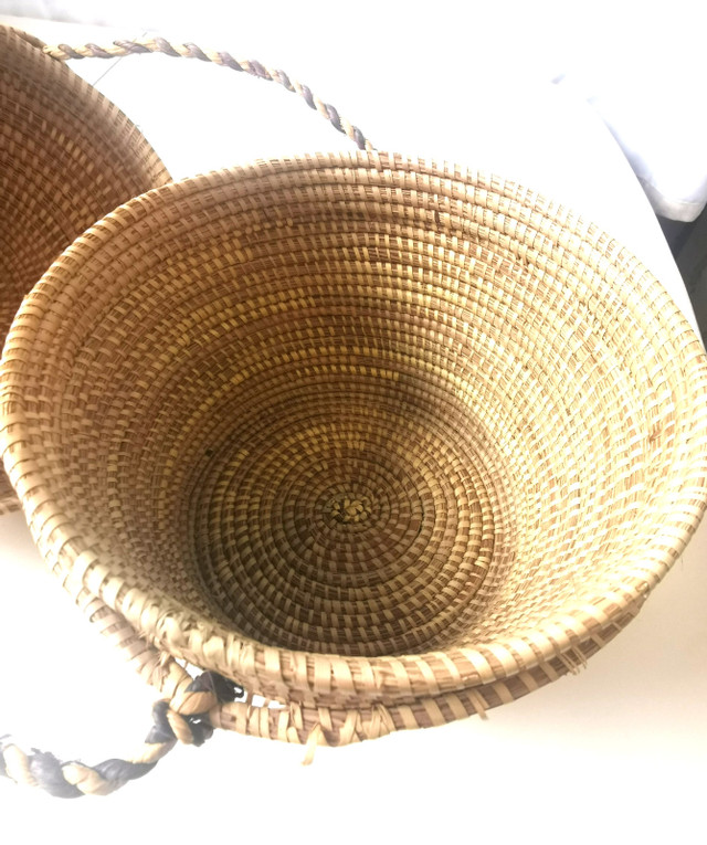 Vintage Botswana Woven Basket with Lid & Strap - photo 5