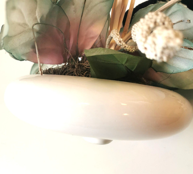 Vintage Pottery Planter Base complimented with Decorative Plant - photo 5