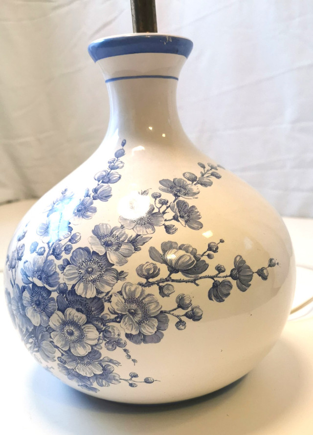 Vintage Botanical Design Lamp Ceramic with Shade - photo 2