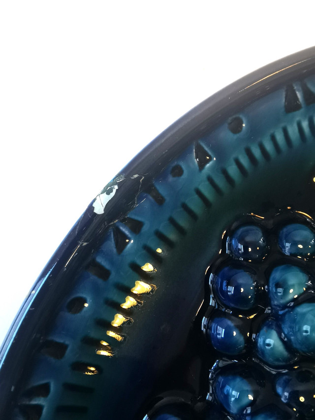 Ceramic raised fruit hanging plate Inarco blue Vintage - photo 4