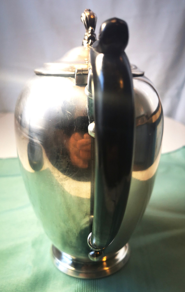 Coffee/Tea Pot Vintage Wm. A Rogers Silver Plated - photo 2