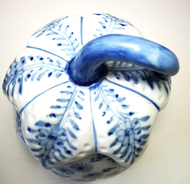 Trinket Container Pumpkin-shaped blue-and-white ceramic Vintage thumbnail