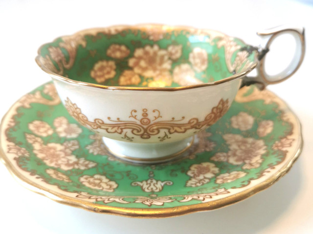 Vintage Wedgwood Tea Cup Saucer Green Floral Gold Trim Repaired