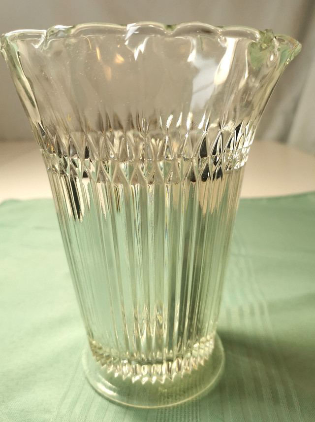 GLASS VASE classic design vertical ribbing adds texture vintage
