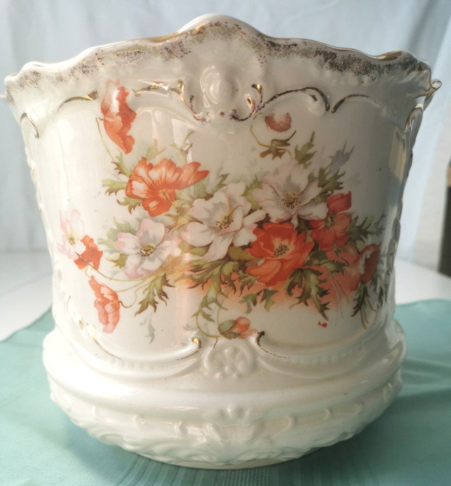 Jardiniere Porcelain Austrian Antique Circa 1884-1909