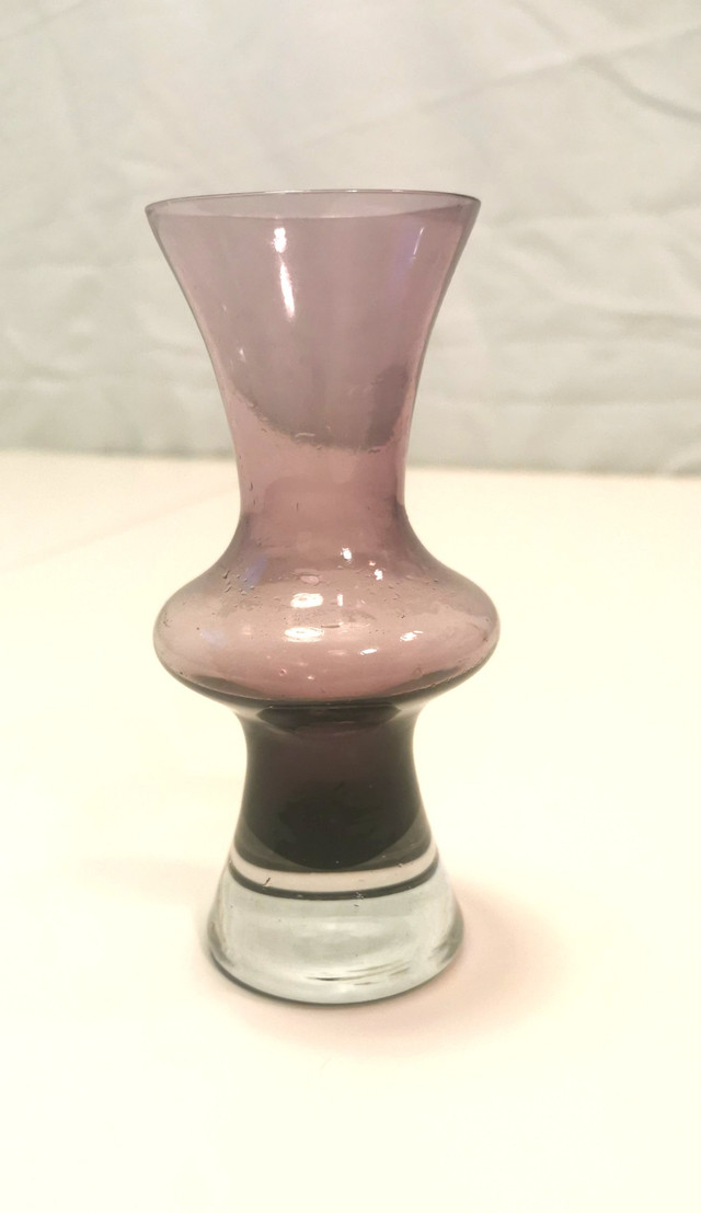 Vintage 1960s Purple Amethyst Glass Vase - photo 4