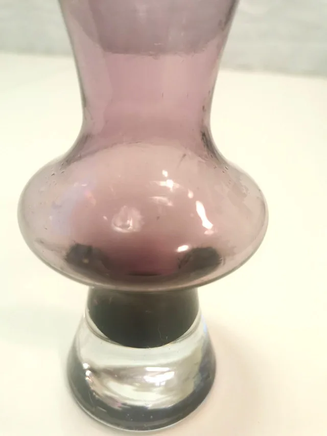 Vintage 1960s Purple Amethyst Glass Vase image indicator(6)