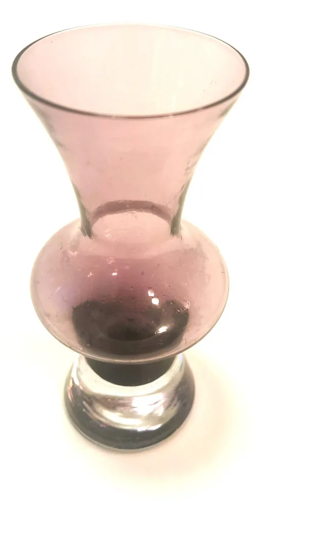 Vintage 1960s Purple Amethyst Glass Vase image indicator(7)