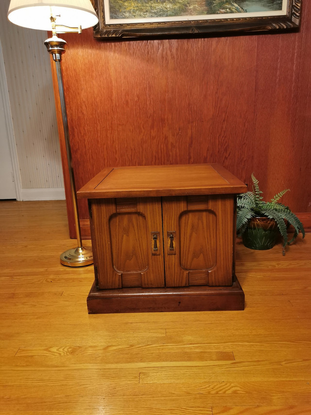 Goldcrest End Table Vintage 1978