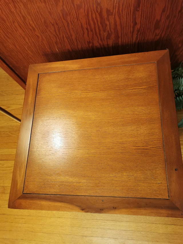 Goldcrest End Table Vintage 1978 - photo 2